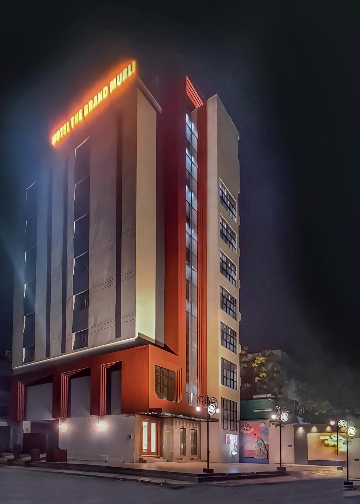 Hotel The Grand Murli Surat Bagian luar foto